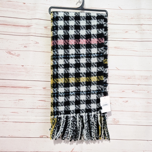 Modcloth Leave It to Gingham Scarf - Picture 2 of 7